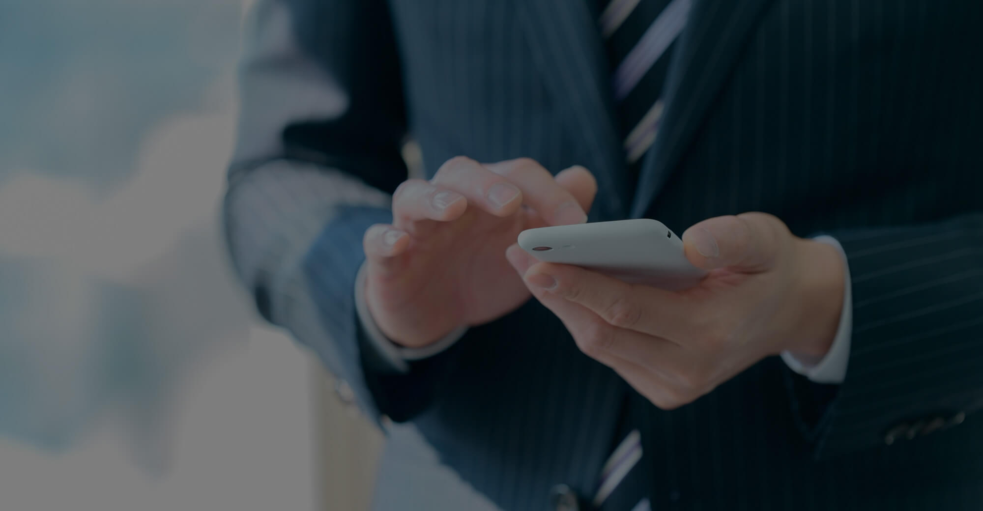 bnr_contact_bg